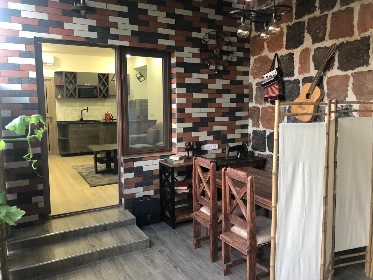 Karen'S Dom & Terrace Villa Ереван Екстериор снимка