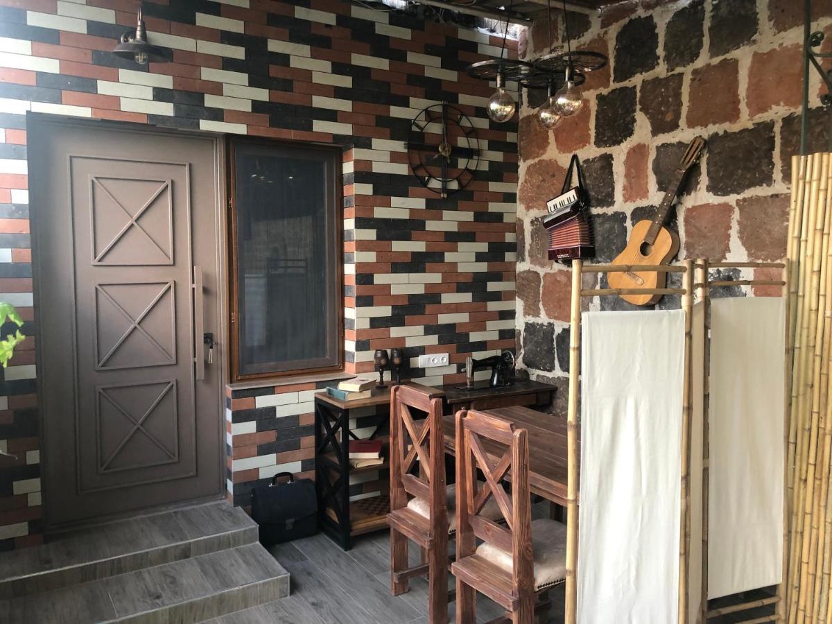 Karen'S Dom & Terrace Villa Ереван Екстериор снимка